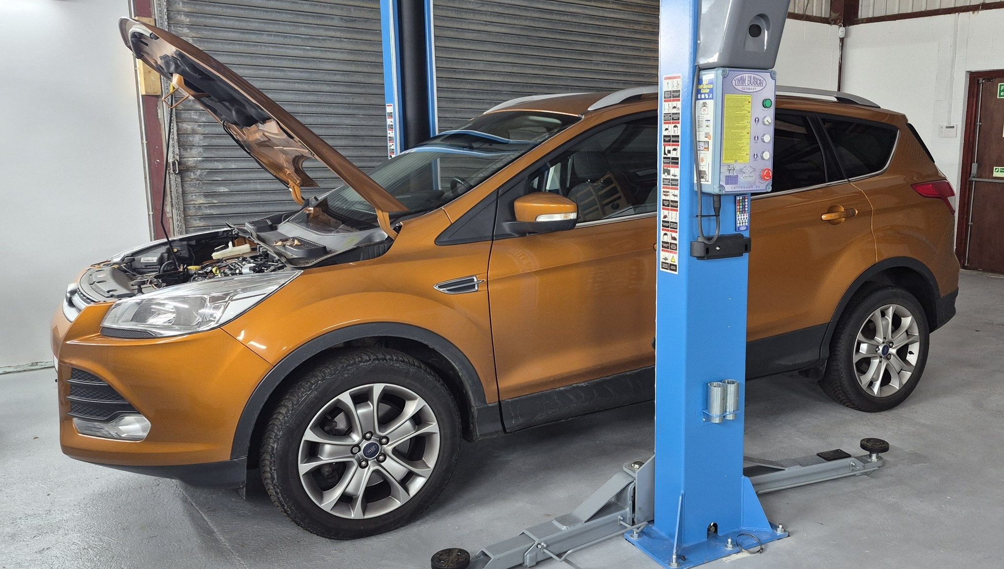 ford kuga service